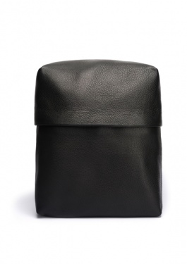 M A R T I N   H I R T H